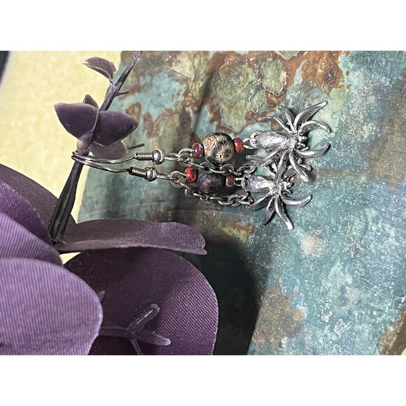 Hand Crafted Gothic Style Earrings - Picture 5 of 10